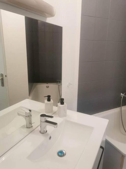 Le Petit Cloitre Apartment Langres Exterior foto